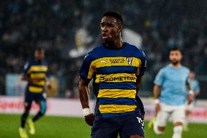 乐鱼体育下载-都体：扎莱夫斯基离队加速国米中场引援，国米首选科内备选M-凯塔