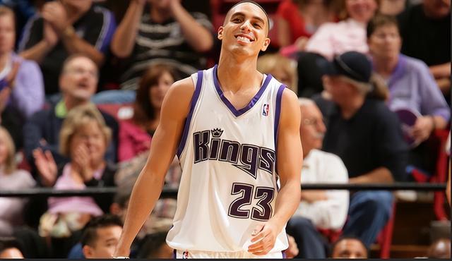 从王牌到老板 当初火箭换来哈登的马丁退役后在干什么？