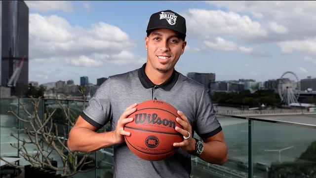 从王牌到老板 当初火箭换来哈登的马丁退役后在干什么？