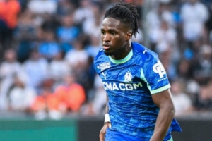 乐鱼体育-迪马：博洛尼亚接近和马赛达成协议，洛维转会费1800万欧+奖金