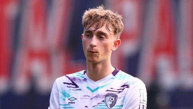 1745626139284067297.jpg 【早报】战又不战,退又不退,却是何故?