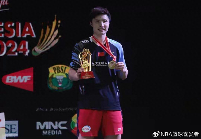 乐鱼体育-00后女双封神！她们竟集齐了羽坛最难拿的四大冠军|马来西亚|龙珠|世界羽联|刘圣书|谭宁_新浪体育_新浪新闻