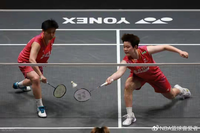 乐鱼体育-00后女双封神！她们竟集齐了羽坛最难拿的四大冠军|马来西亚|龙珠|世界羽联|刘圣书|谭宁_新浪体育_新浪新闻