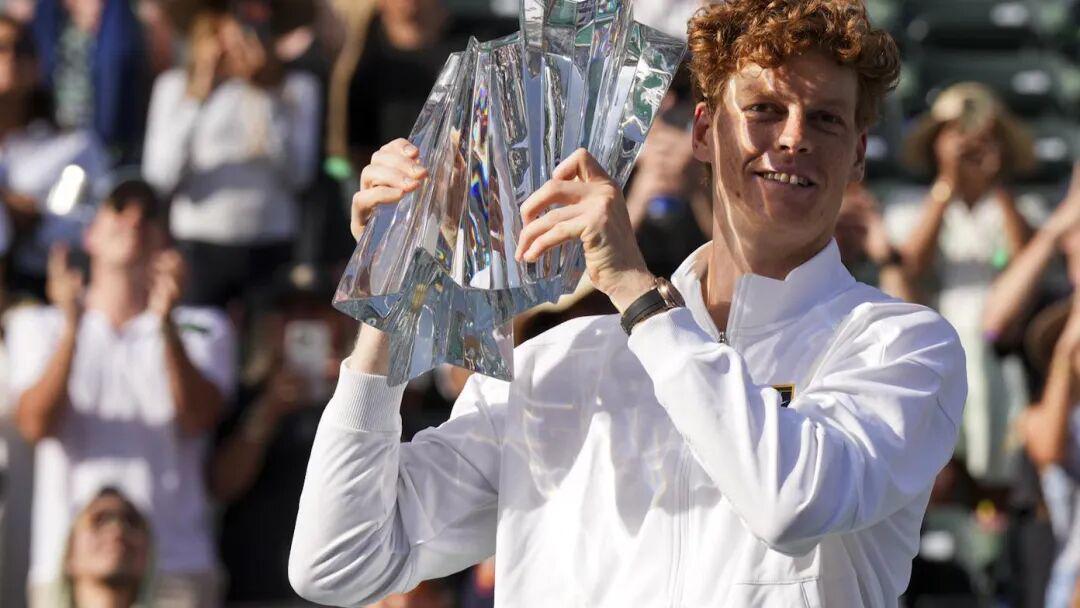 leyusports-网球天堂没错了！萨巴伦卡好事成双逆转莱巴金娜 辛纳集齐大师赛六项硬地冠军解锁新成就